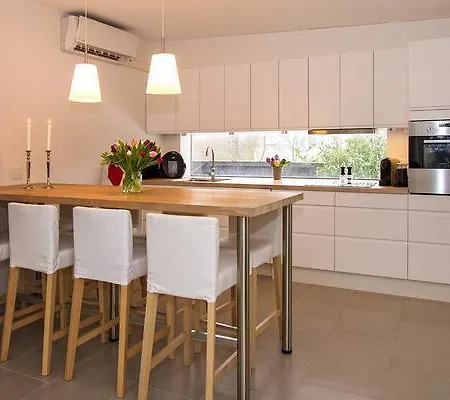 Three-bedroom Holiday In Beder